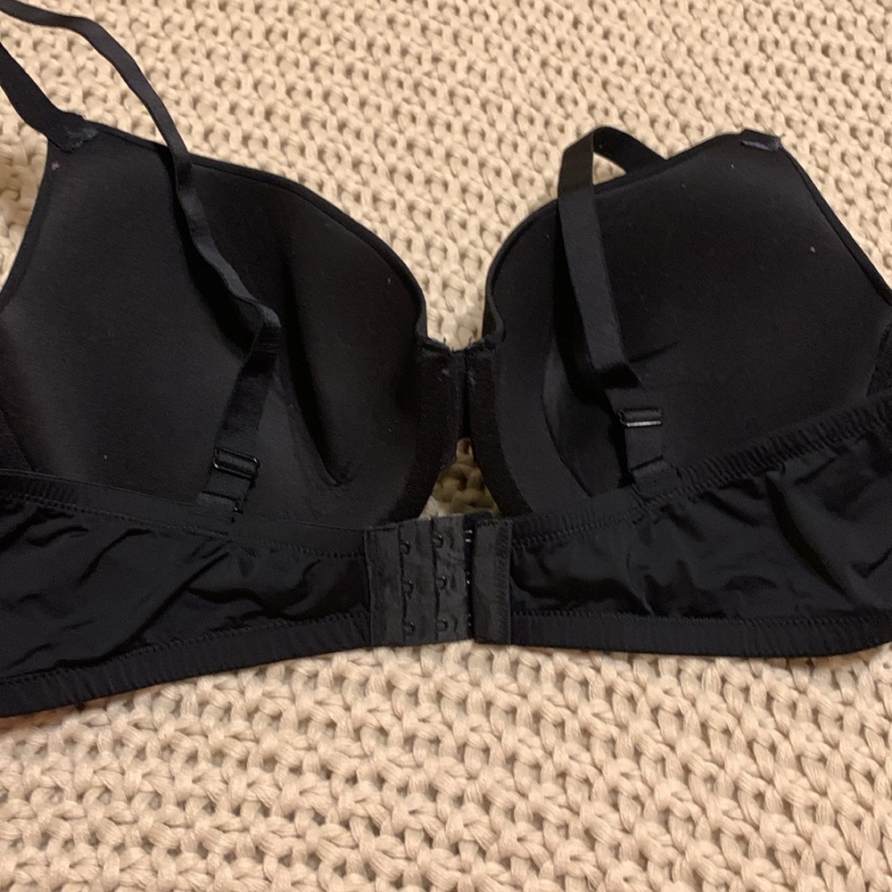 Black Bra🖤 - Picture 2 of 3